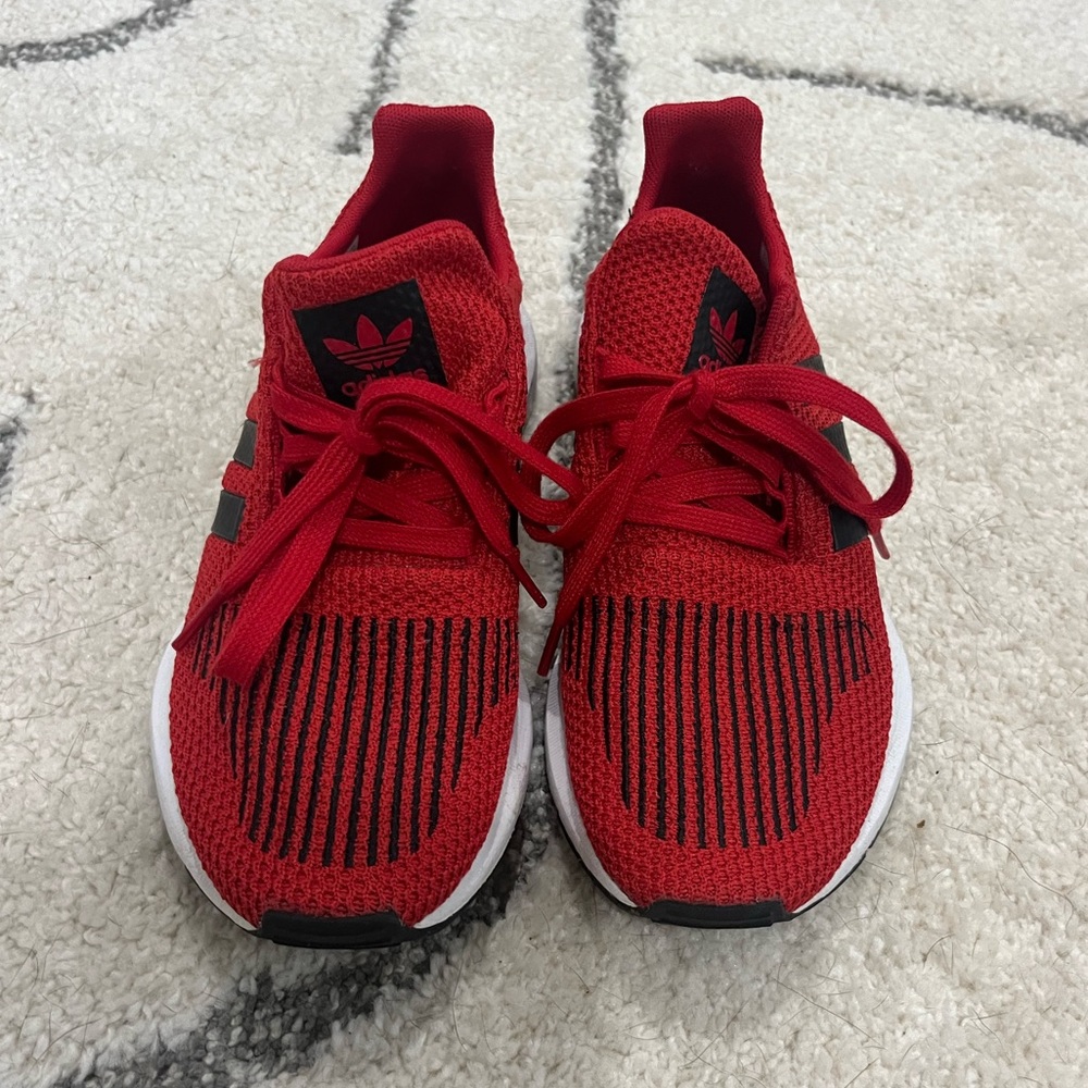 Adidas Women’s Youth size 4.5/woman’s size 6 Sneakers